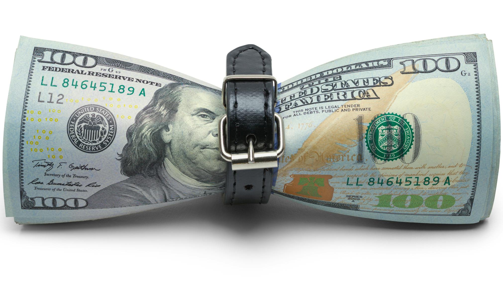 edge_cash_belt_92477557_pixelrobot_dreamstime